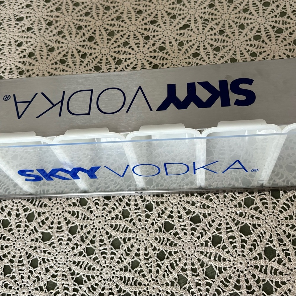 Bar condiment fruit Caddy by SKYY Vodka. NWOT 18” x 6” x 3” . 6 individu… - Picture 3 of 10
